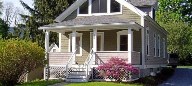 Charming Downtown Williamstown Cottage - 5 Min Walk to Campus