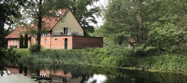 Charming forester's lodge in the heart of a forest