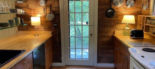Charming historic home surrounded by woods in Old Chatham
