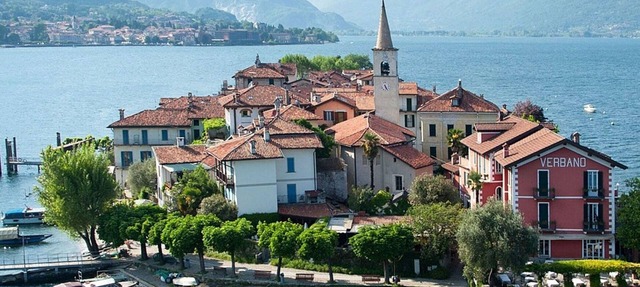 Charming historical villa in Stresa – Villa Daisy Capucci Labadini