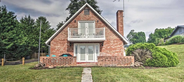 Charming Home with Private Dock on Claytor Lake!