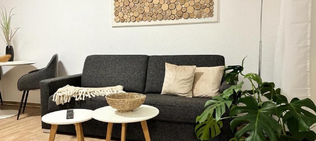 Charming Homes - Studio 20