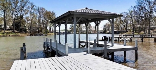 Charming Lakefront Cottage on Lake Greenwood