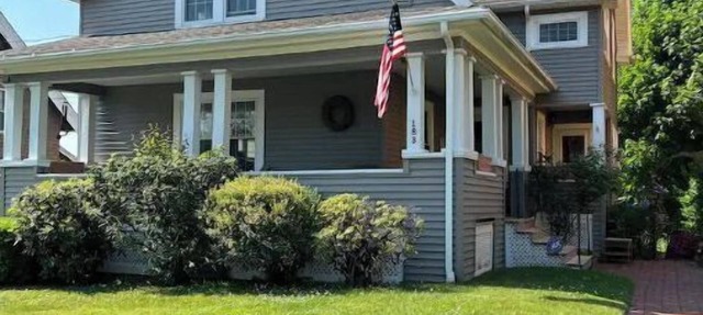 CHARMING LARGE 3 Bedroom Entire Home