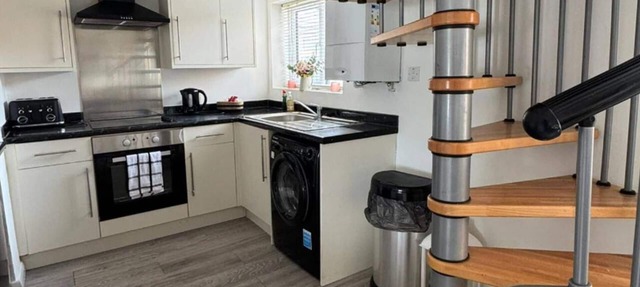 Charming Middlewich House - Sleeps 4
