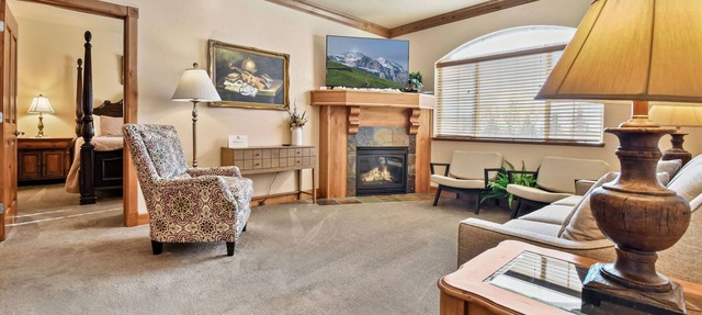 Charming Midway Villa~Pool, Tubing, Skiing, & Ice Castles Villa 2057-1