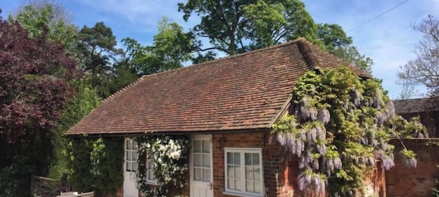 Charming one bedroom cottage