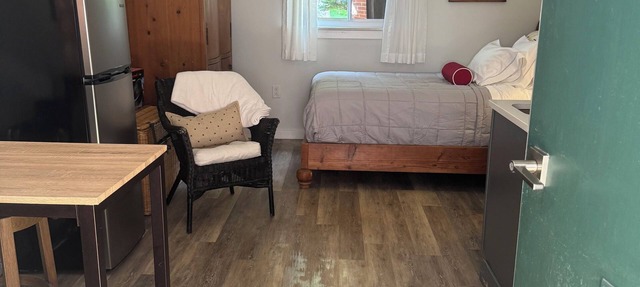 Charming Riverside Studio in Pittsburgh