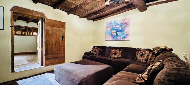 Charming Spanish Guesthouse In Placitas