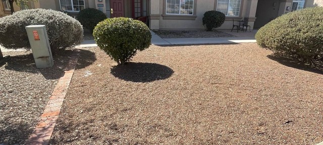 Charming studio apartment minutes from golfing and hiking.