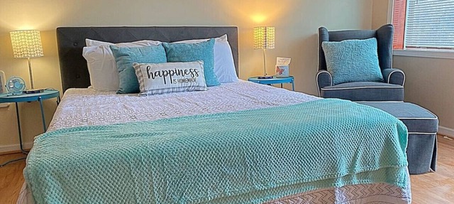 Charming Studio Jeannette Sleeps 3 Queen Bed