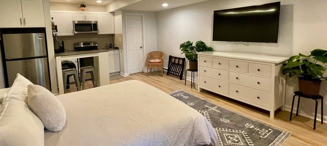 Charming studio with WiFi and AC in vibrant Pittsburgh