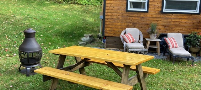 Charming Tiny House on 10 Wooded Acres