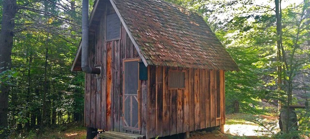 Charming Tiny House Rental with a Wood-Burning Fireplace near Gore Mountain, New York