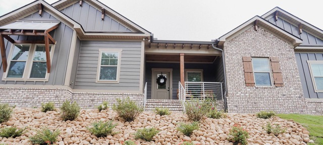 Charming townhome Lincolnton - perfect for fishing tournaments or lake getaway!