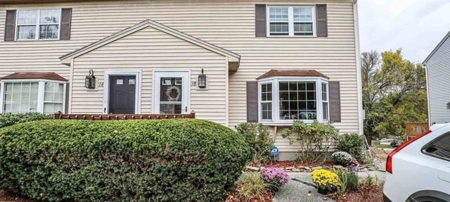 Charming townhome with AC, WiFi in pleasant Goffstown, near Ski Resorts & Hwys