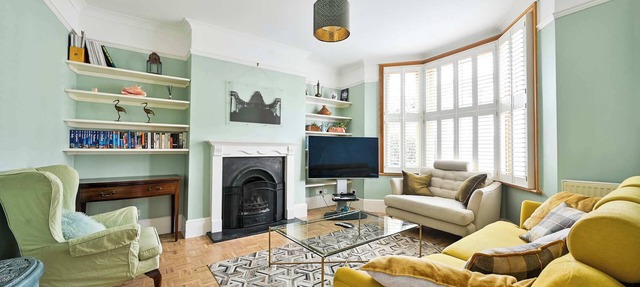 Charming Two-Bedroom Home in London