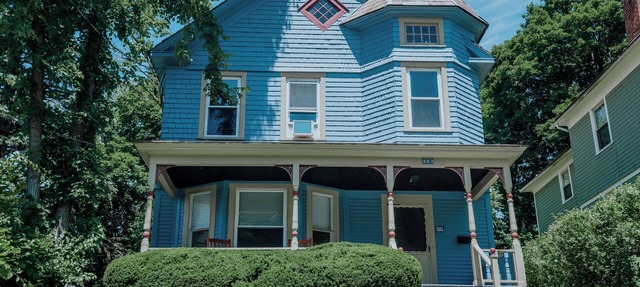 Charming Victorian walking distance to Mass MoCa