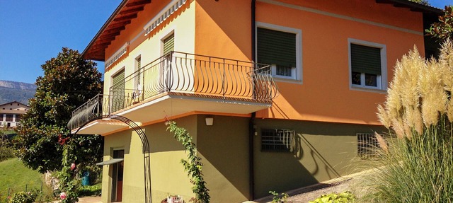 Charming villa with large garden - near Lake Garda & ski resorts