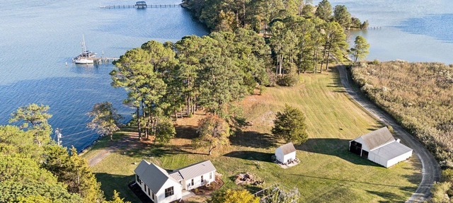 Charming Waterfront Cottage Retreat near St. Michaels