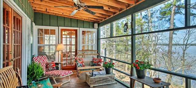 Charming Waterfront Ridgeway Cabin w/Dock!