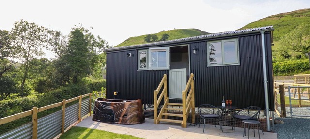 CHAROLLAIS, pet friendly, character holiday cottage in Oswestry