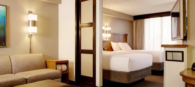 Check out Mt. Lemmon! 3 Pet-friendly Suite with FREE Parking! Seasonal Pool!
