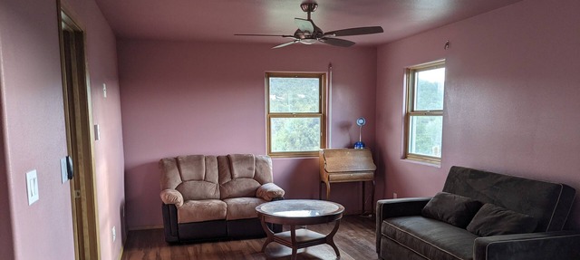 Cheerful Apt