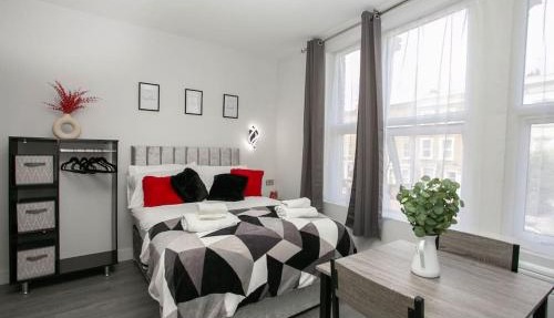 Cherry blossom studio in Sydenham