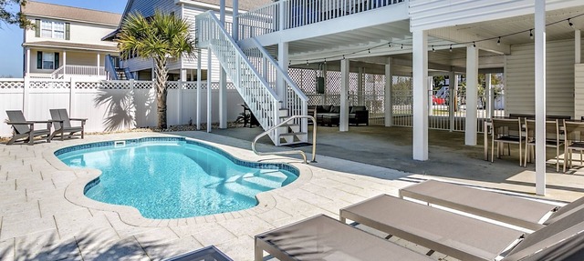 Cherry Grove/North Myrtle Beach Luxury Vacation Home, Private Pool, Pet Friendly