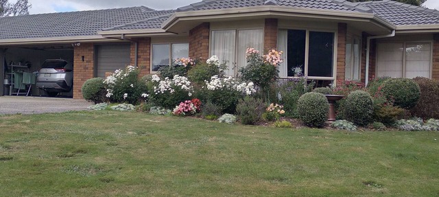 Cherry Tree Lane Accommodation, Quiet location bordered by farmland.