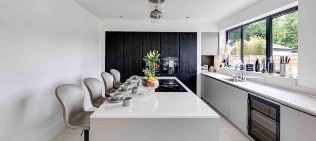 Cheshire. Very Contemporary. Huge Home & Hot tub.