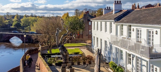 Chester’s Finest Holiday Home with Breath taking River Dee Views and Historic Elegance