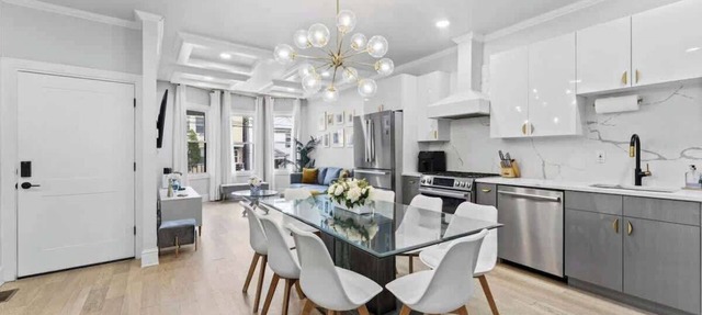 Chic 3BR-4BD-3Bath Oasis with Backyard Near NYC