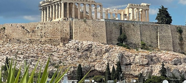 Chic Acropolis apartment with stunning roof terrace in Athens historic center
