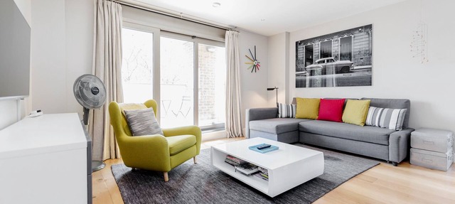Chic, Quiet & Secure 2BR, 2BR flat by the London Eye & Waterloo