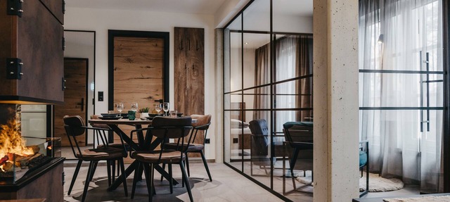 City Side Suite Loft with LED fireplace