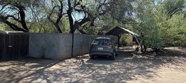 CLASSIC ADOBE ON 10.5 ACRE GUEST RANCH! Sleeps 4! Pool, Full Kitchen! BBQ!