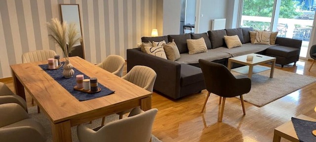Classy 3BR with 2 Bathrooms Apartment in Marousi