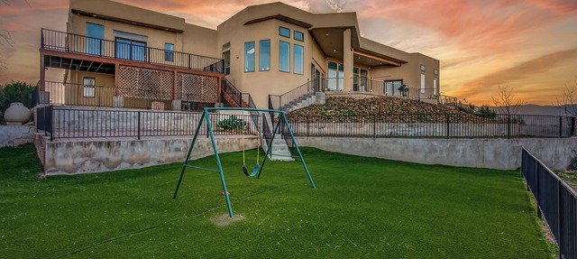 Cliffside Castle - Hillside house with stunning views