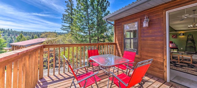 Cloudcroft Escape w/Forest Views!