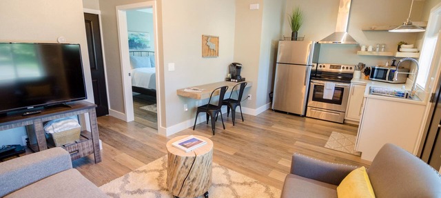 Colony Suites