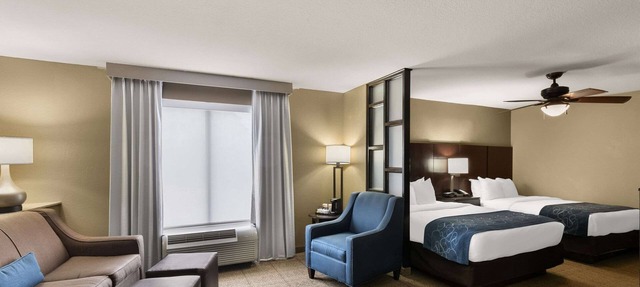 Comfort Suites Commerce