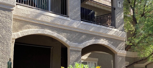 Comfortable 2 bedroom condo with den in resort-style development in Oro Valley