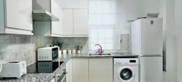 Comfortable 3 Bed Flat in King Cross