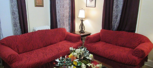 Comfortable 3BR Home with Parking, Laundry & Workspace