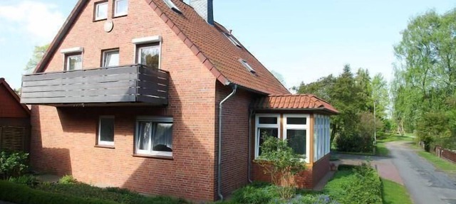 Comfortable Apartment in Bockhorn with Private Parking