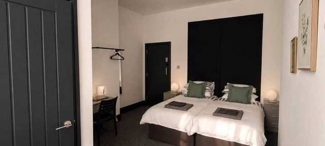 Comfortable Double Room with Private Bathroom
