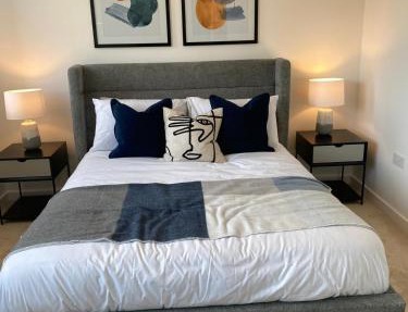 Comfortable double room & single room in vibrant Hatfield neighbourhood