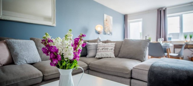 Comfortable retreat in Narberth, 2 miles from beach, countryside views, walks